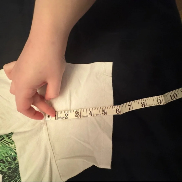 Poolhouse Chill Out Tropical Beach Chill Summer Pool Split Hem Graphic  Tee EUC - Picture 9 of 9